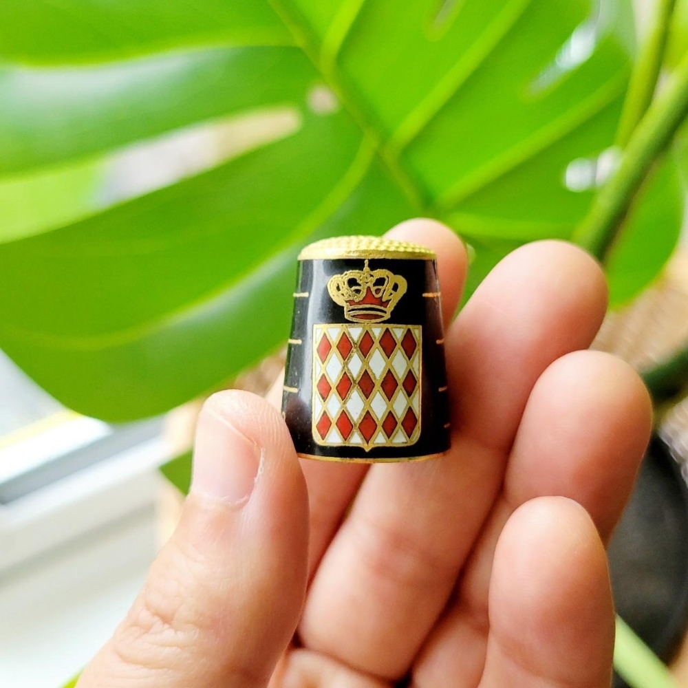 Vintage Royal Crest Shield Monaco Thimble